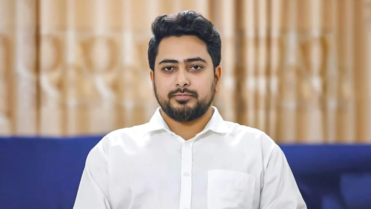 বিএনপি নিজেদের মতো করে সংস্কার করতে চায়: নাহিদ