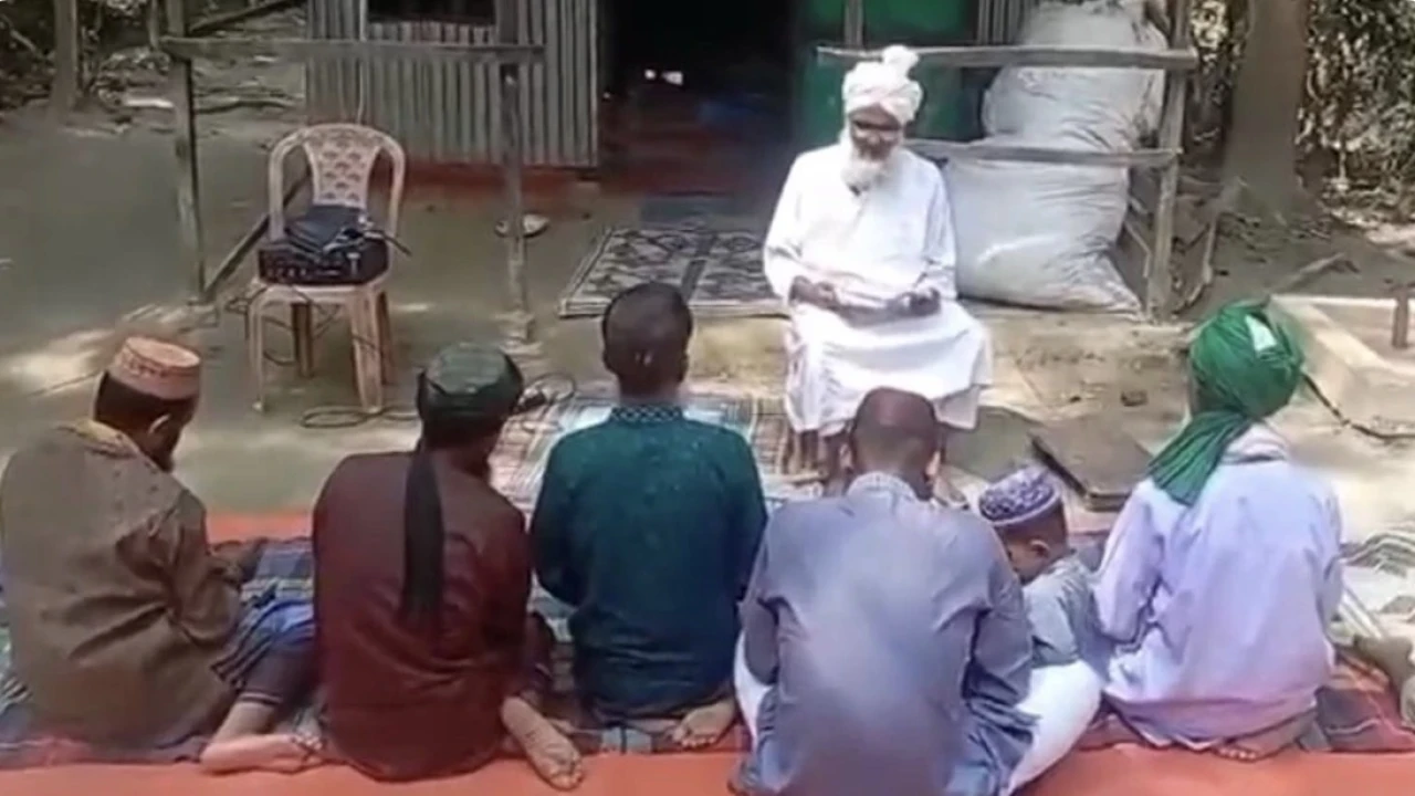 চাঁদপুরে আগাম ঈদ উদযাপন, ৭ জনের জামাত