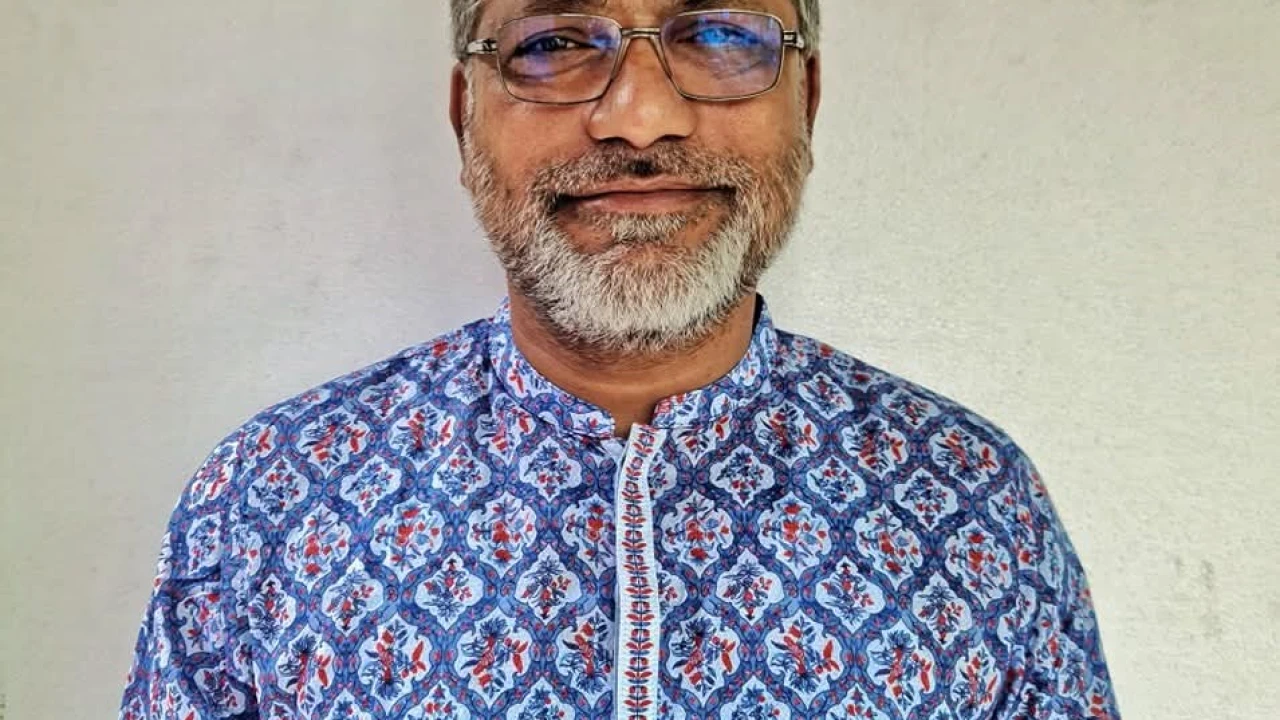 ঈশ্বরগঞ্জ পৌরবাসীর সুখ-শান্তি কামনায় আতিকুর রাজ্জাক হীরার ঈদ শুভেচ্ছা