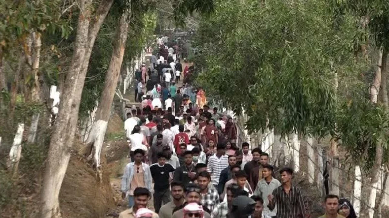 ঈদের ছুটিতে চায়ের রাজ্যে পর্যটকদের ভিড়