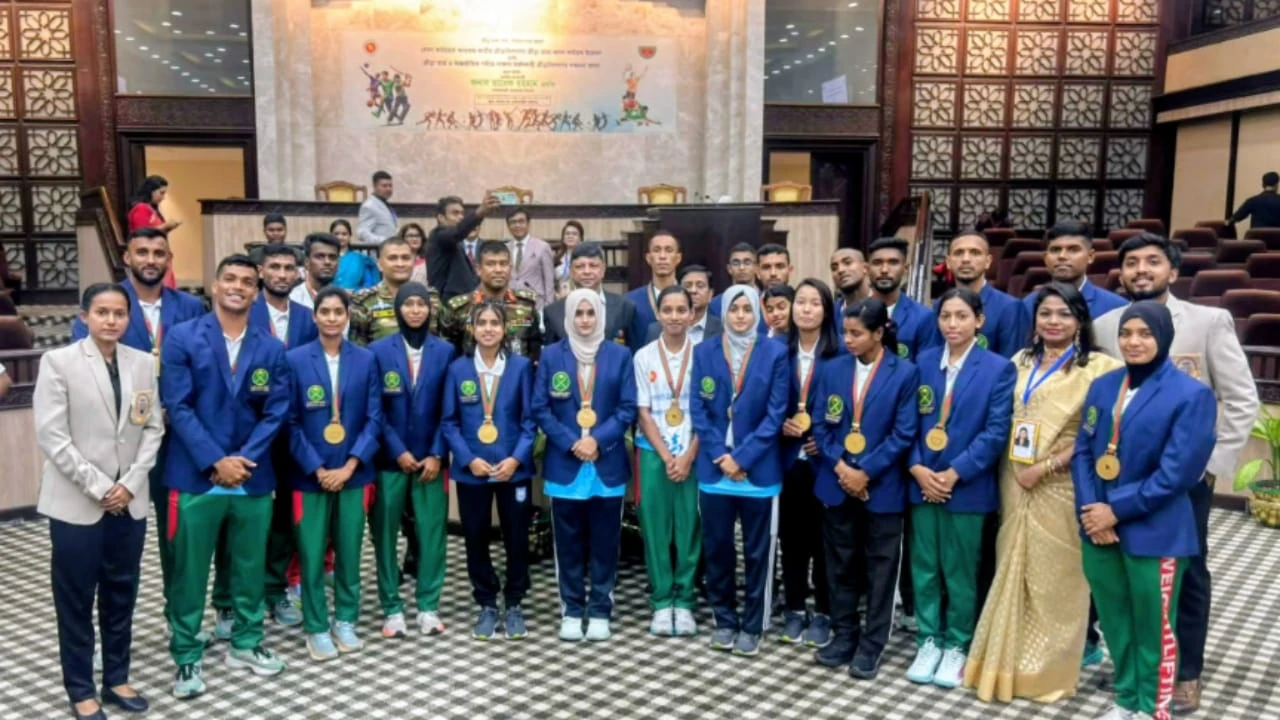 কুড়িগ্রামের কৃতি সন্তান লুসাদ পেলেন প্রধানমন্ত্রীর সম্মাননা