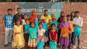 ভলেন্টিয়ার ফর বাংলাদেশ’র উদ্যোগে ঝিনাইদহে মেহেদী উৎসব