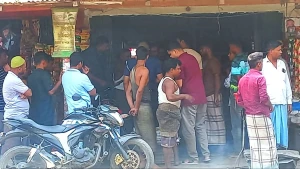 চুল কাটতে অতিরিক্ত টাকা আদায়ে জনরোষে নাপিতরা