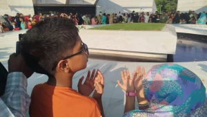 ঈদের ছুটিতে খালেদা জিয়ার জন্য দোয়া করছেন অসংখ্য নারী ও শিশুরা