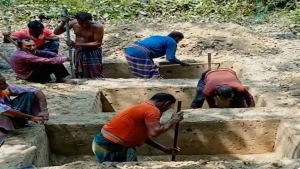 তিন প্রজন্মের শেষ যাত্রা: মণিরামপুরে একই পরিবারের তিনজনের মর্মান্তিক মৃত্যু