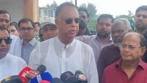 ‘একদিনের তেল দুই ঘণ্টার মধ্যেই শেষ হয়ে যাচ্ছে’