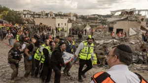 তিন দিক থেকে হামলা, দিশেহারা ইসরায়েল