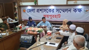 জয়পুরহাটে লাইসেন্স ও কাগজপত্র ছাড়া মিলবে না তেল, প্রশাসনের কড়া নির্দেশ