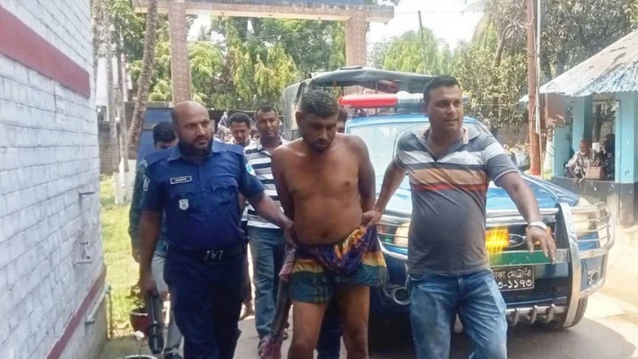 মসজিদের মাইকে গুজব ছড়িয়ে পুলিশকে রক্তাক্ত করে আসামি ছিনতাই