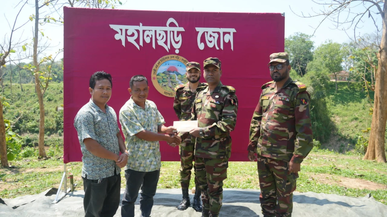 মহালছড়িতে বৈসাবি আয়োজনে সহায়তা দিলো সেনা জোন