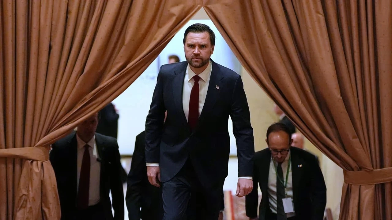 সমঝোতা না হওয়ার দায় ইরানের ওপর চাপালেন মার্কিন ভাইস প্রেসিডেন্ট ভ্যান্স