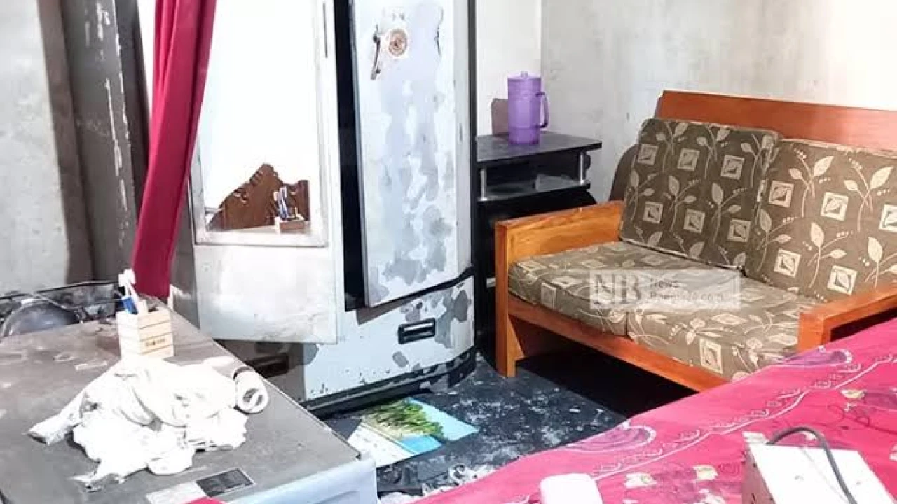 পুঠিয়ায় সাবেক মেয়রর বাড়িতে হামলা