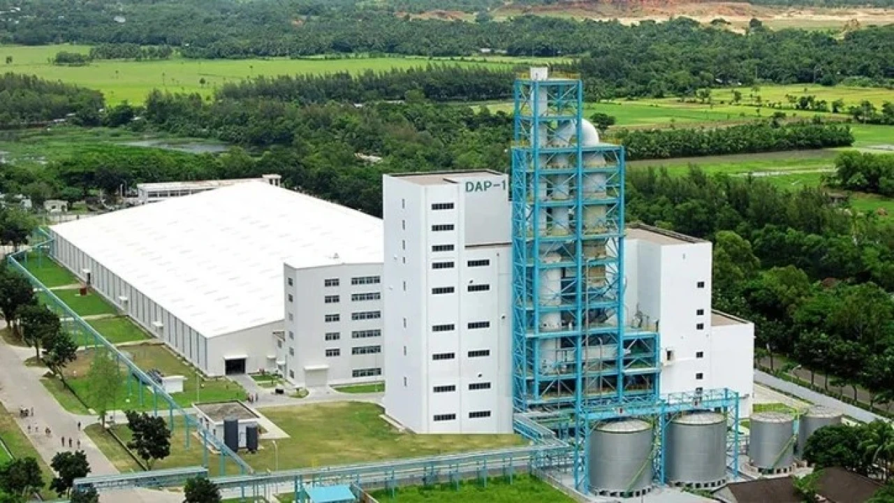 কাঁচামাল সংকটে আনোয়ারার ডিএপি সার কারখানায় উৎপাদন বন্ধ