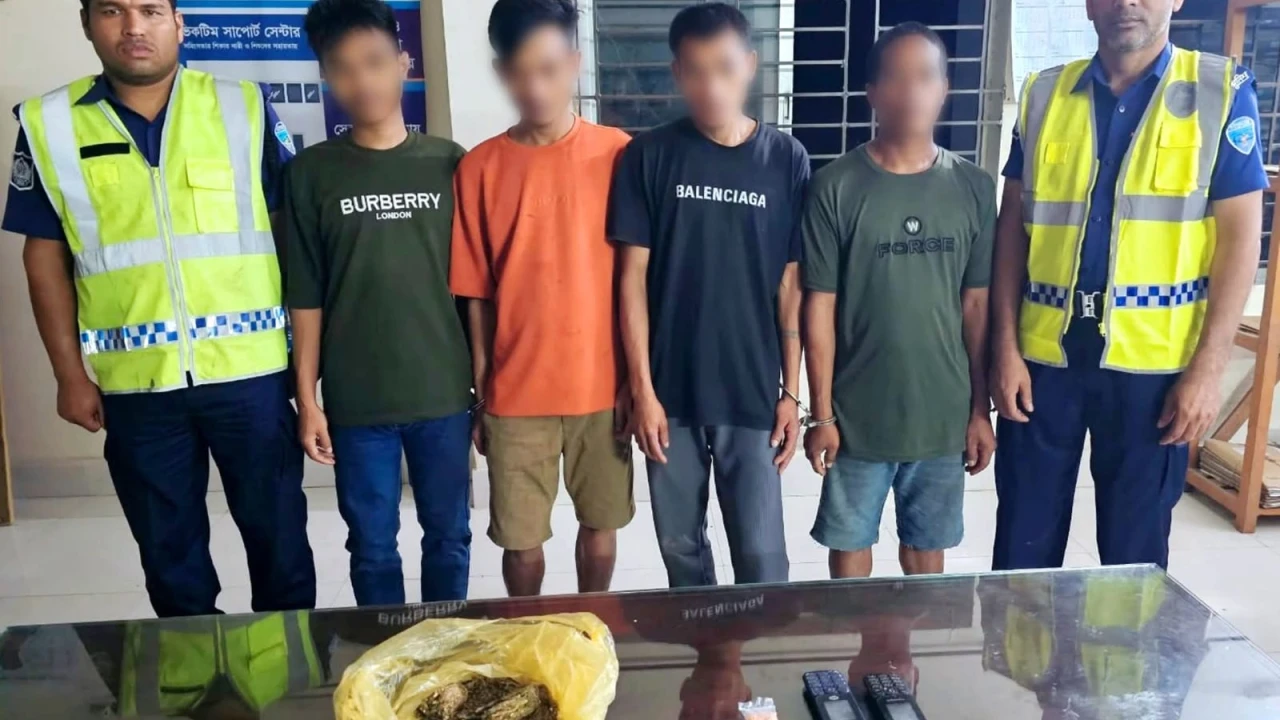 রাঙ্গামাটি জেলা পুলিশের মাদকবিরোধী অভিযানে ইয়াবা ট্যাবলেট ও গাঁজাসহ ৪ জন গ্রেফতার