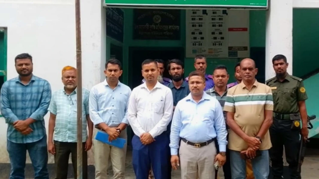 উল্লাপাড়া সদর ইউপি পরিদর্শন করেছেন ইউএনও