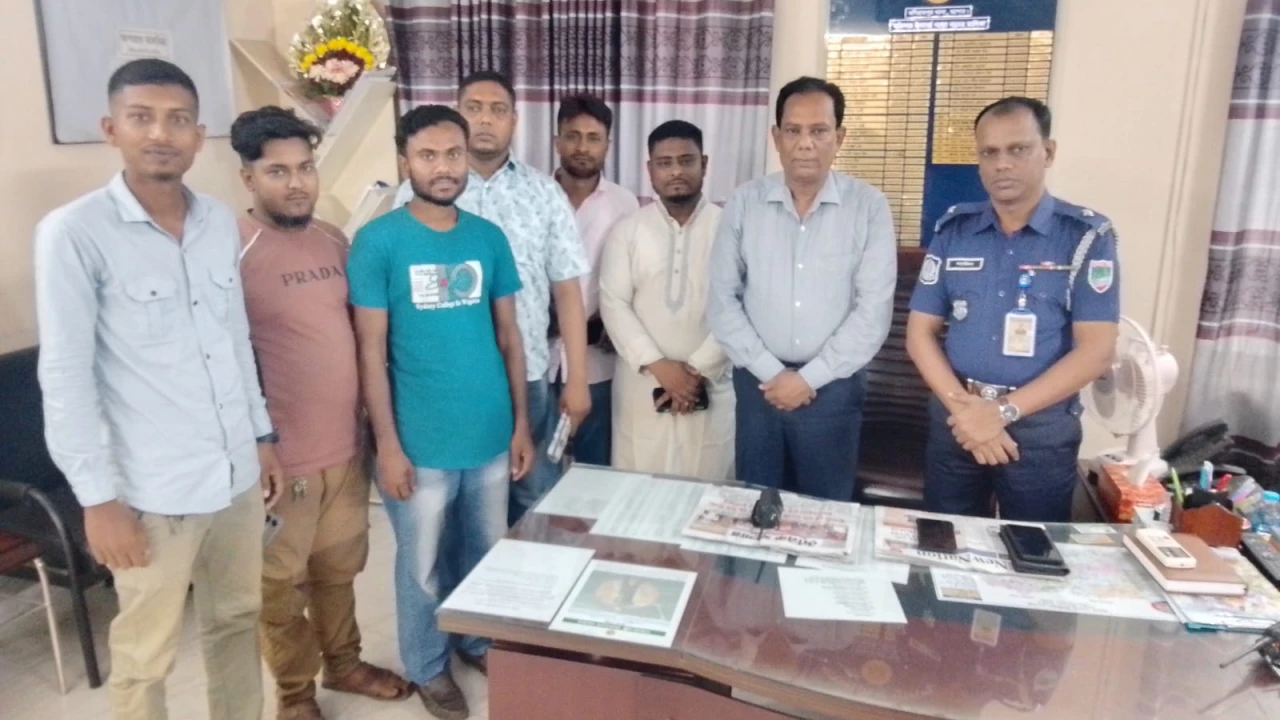 মণিরামপুর থানার নবাগত ওসি’র সাথে মণিরামপুর রিপোর্টার্স ক্লাবের সৌজন্য সাক্ষাৎ