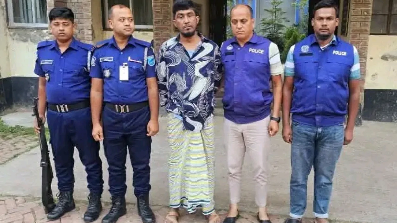 ফরিদপুরে ইউপি চেয়ারম্যান সোহাগ গ্রেপ্তার: একাধিক মামলায় পরোয়ানাভুক্ত আসামি