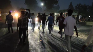 ঠাকুরগাঁওয়ে বিক্ষোভের নামে মহাসড়ক অবরোধ, টায়ার জ্বালিয়ে উল্লাস—চরম ভোগান্তিতে জনসাধারণ