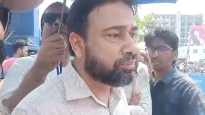 আমাদের মনে হচ্ছে বিশ্ববিদ্যালয় প্রশাসন অসহযোগিতা করছে