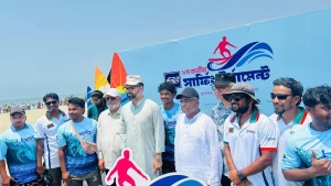 কক্সবাজারে জাতীয় সার্ফিং টুর্নামেন্ট উদ্বোধন, স্পোর্টস ট্যুরিজম গড়ে তোলার ঘোষণা।
