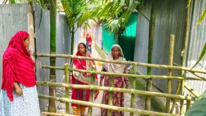 ঠাকুরগাঁওয়ে ৮টি পরিবারের চলাচলের রাস্তা বন্ধ করলেন প্রভাবশালীরা