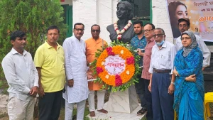পৈতৃক বাড়িতে মহানায়িকা সুচিত্রা সেনের ৯৫তম জন্মবার্ষিকী পালিত