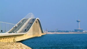 ইরানি হামলার শঙ্কায় কিং ফাহাদ সেতু বন্ধ