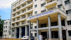 ওষুধ দেওয়ার নামে ডেকে নিয়ে হাসপাতালে চিকিৎসাধীন নারীকে ধর্ষণ, আটক ১