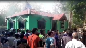 কুষ্টিয়ায় মাজারে ভাঙচুরের পর অগ্নিসংযোগ, পীর নিহত