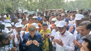 হোসেনপুরে খাল খনন কাজ উদ্বোধন করলেন এমপি মাজহারুল ইসলাম