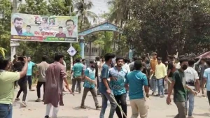 ঈশ্বরদী সরকারী কলেজে ছাত্রশিবির- ছাত্রদল সংঘর্ষ, ভাঙচুর; আহত অন্তত ১০