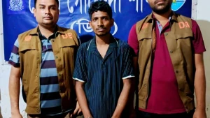 চৌমুহনীতে ইয়াবাসহ মাদক ব্যবসায়ী আটক