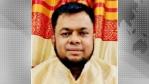 ছাত্রী ধর্ষণের অভিযোগে কুতুবপুর উচ্চ বিদ্যালয়ের প্রধান শিক্ষক দেলোয়ার হোসেন আটক