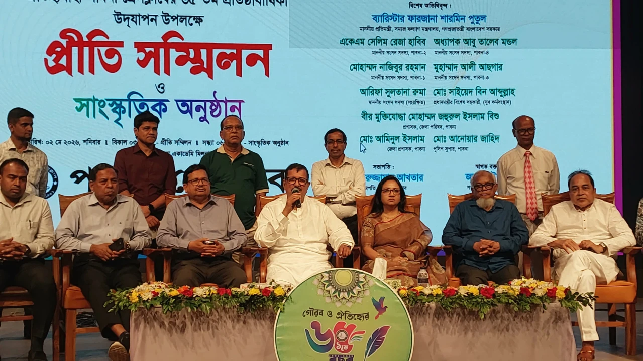 ঐতিহ্যবাহী পাবনা প্রেসক্লাবের জায়গা নিয়ে সমস্যা সমাধানের আশ্বাস দিলেন ভূমি মন্ত্রী