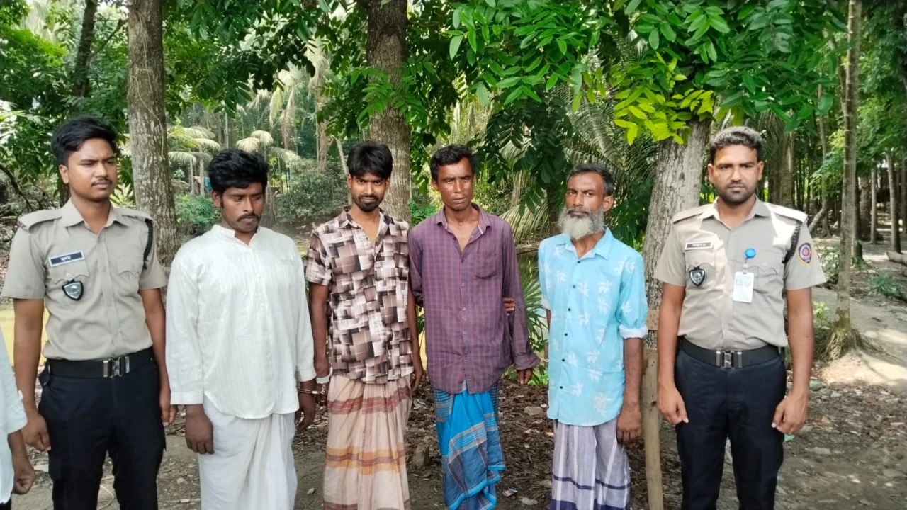 সালথায় মাদকের আসর ভেঙে দিল ভ্রাম্যমাণ আদালত, ৪ মাদকসেবীর জেল-জরিমানা