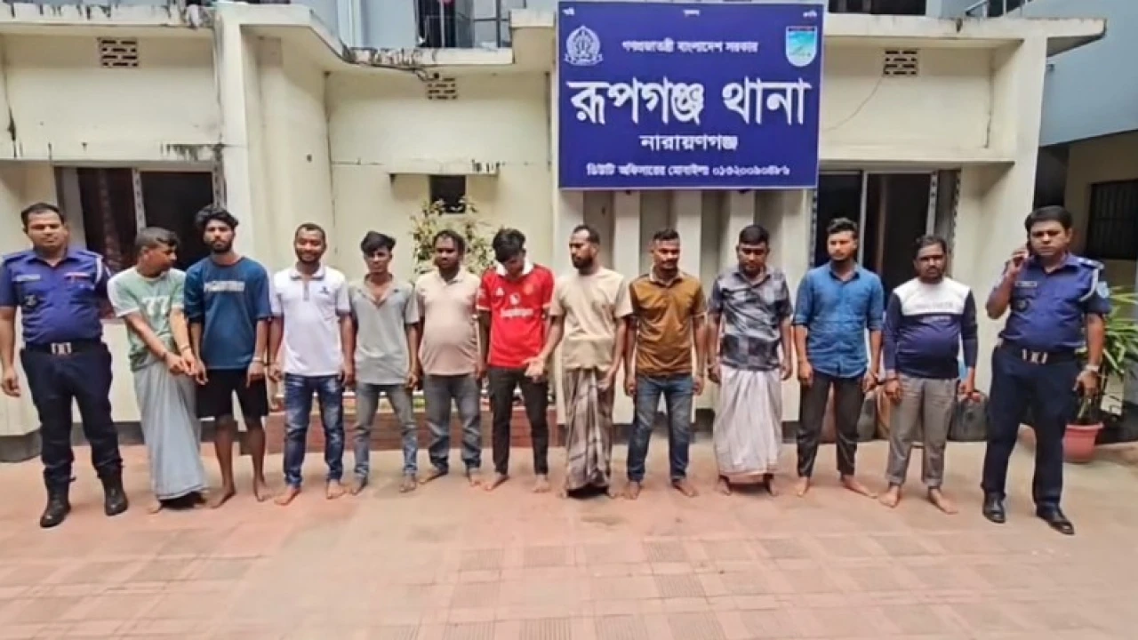 রূপগঞ্জে পুলিশকে মারধর করে অস্ত্র মামলার আসামি ছিনতাই: ওসিসহ আহত ৭, গ্রেপ্তার ১২