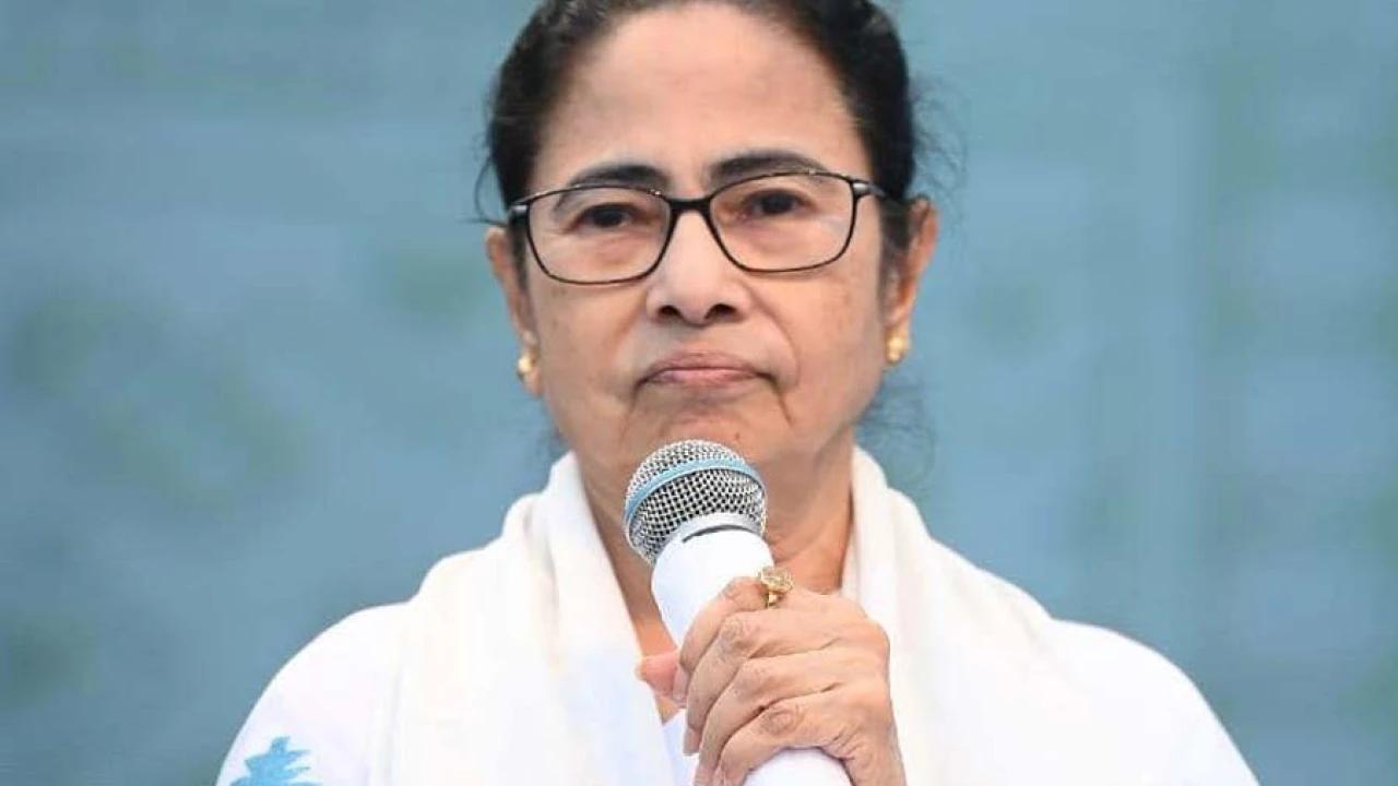 পরাজয় মেনে পদত্যাগে অস্বীকৃতি মমতা বন্দ্যোপাধ্যায়ের