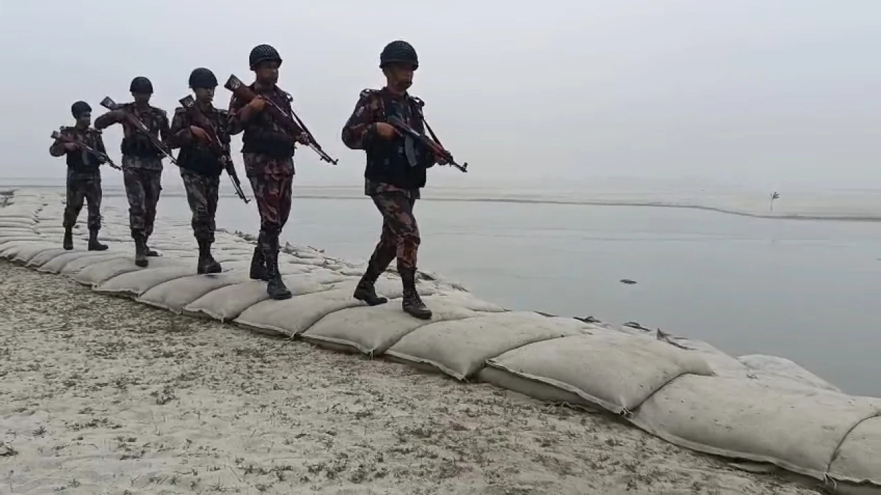 পুশইন ঠেকাতে কুড়িগ্রাম সীমান্তে বিজিবির সর্বোচ্চ  নিরাপত্তা জোরদার
