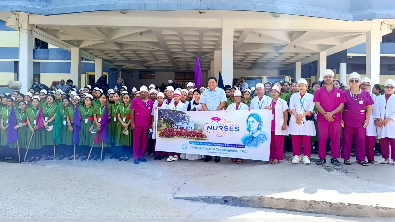আর্ন্তজাতিক নাসিং দিবস উপলক্ষে চন্দ্রঘোনা খ্রীস্টিয়ান হাসপাতালের নার্সিং ইনস্টিটিউটের আয়োজনে র‍্যালি।