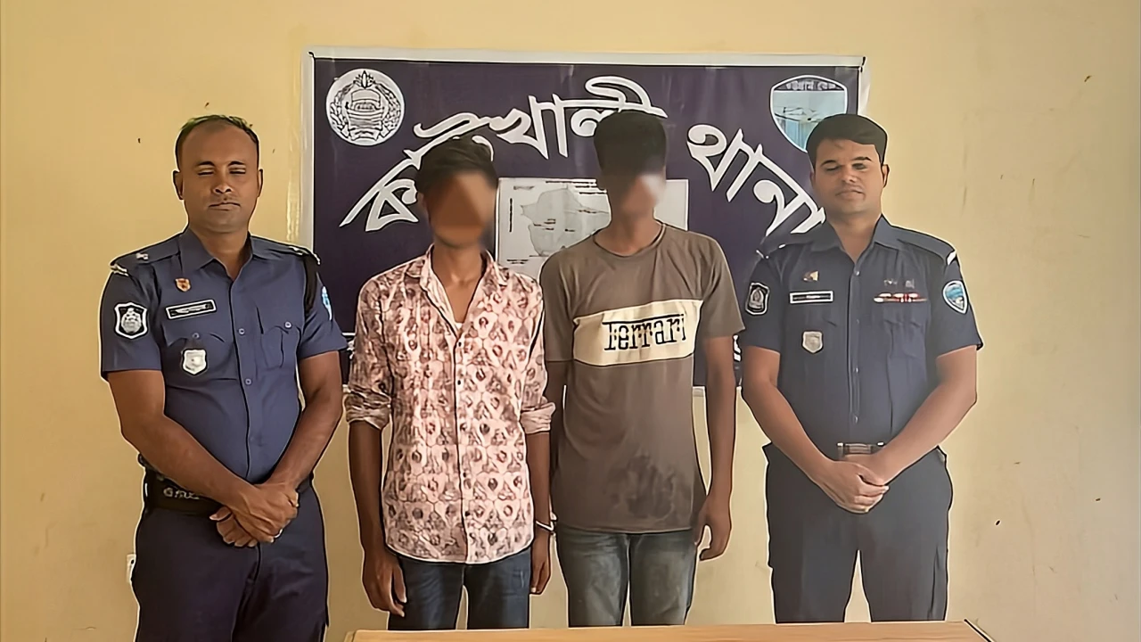 কাউখালী থানার অভিযানে অনলাইনে জুয়া খেলা অবস্থায় ০২ জন আসামী গ্রেফতার।