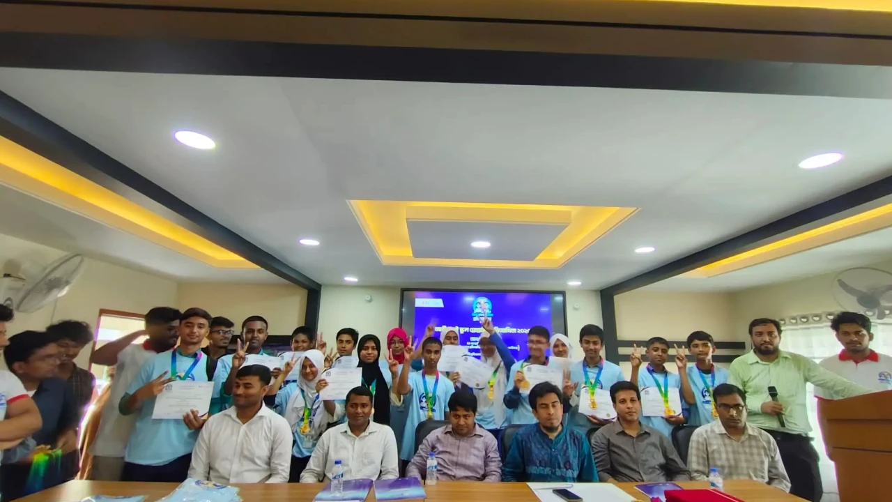 কুবিতে অনুষ্ঠিত হলো জাতীয় হাই স্কুল প্রোগ্রামিং ও কুইজ প্রতিযোগিতা