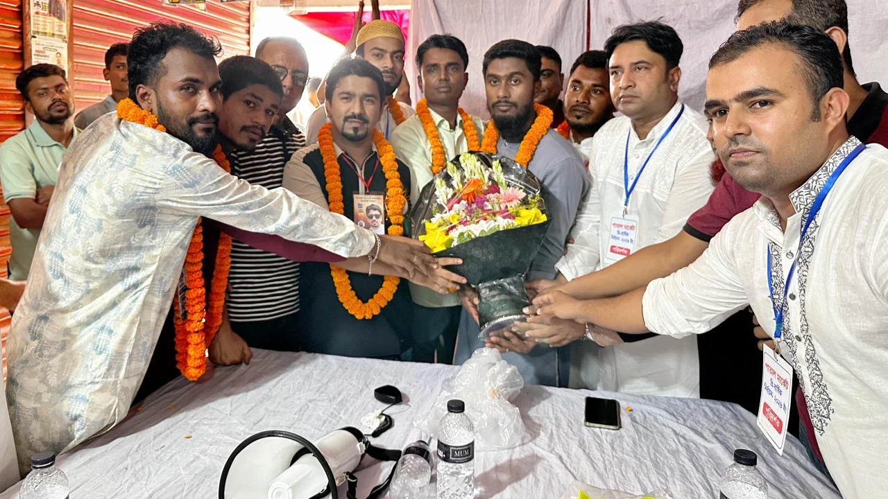 ভালুকা পাতাল মার্কেট ব্যবসায়ী সমিতির নির্বাচন, নয়া সভাপতি পাপন ও সম্পাদক হাসান