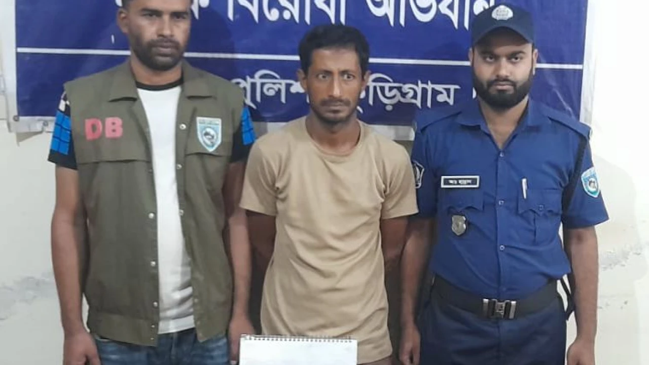 কুড়িগ্রামে ডিবি পুলিশের অভিযানে বিপুল পরিমাণ ইয়াবাসহ গ্রেফতার-১