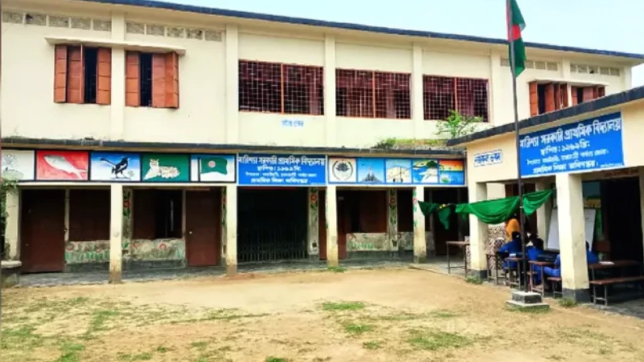 বাঘাইছড়িতে ঝুঁকিপূর্ণ ভবনে চলছে শিক্ষার্থীদের পাঠদান