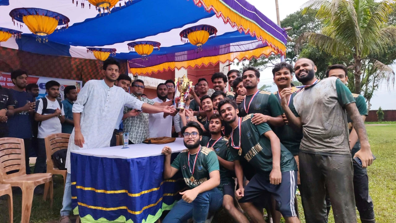 বাকৃবিতে পর্দা নামলো বীর প্রতীক এটিএম খালেদ স্মৃতি ফুটবল টুর্নামেন্টের