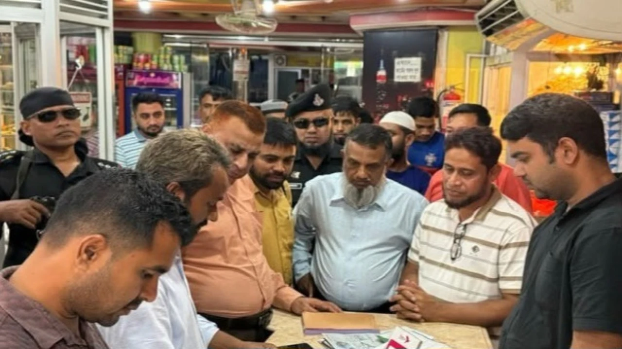 মামার বাড়ি ও রাজমহলকে ৮০ হাজার টাকা জরিমানা