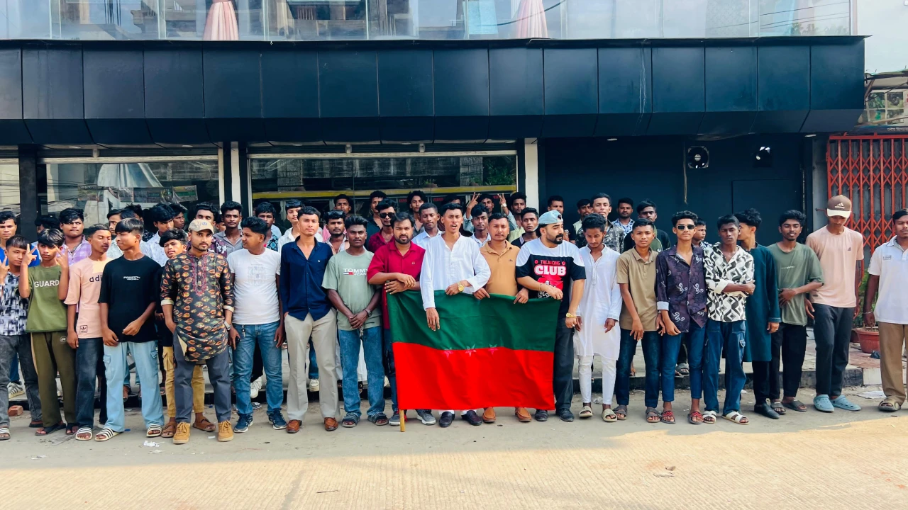 জুলাইযোদ্ধা মানিকের নেতৃত্বে জেলা ছাত্রদলের স্বাগত মিছিলে নেতাকর্মীদের ব্যাপক অংশগ্রহণ।
