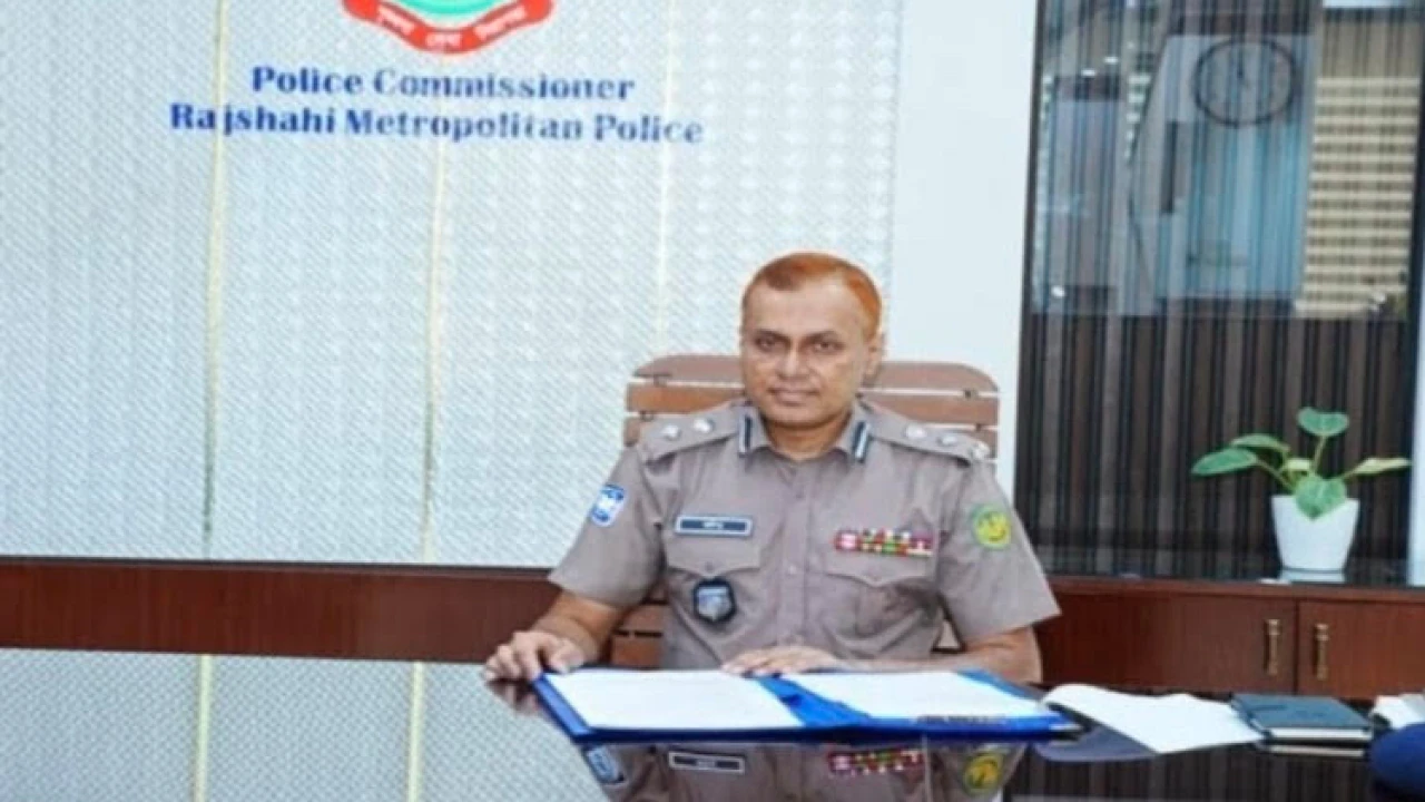 অসাধারণ নেতৃত্ব দিচ্ছেন আর,  এম, পি, কমিশনার