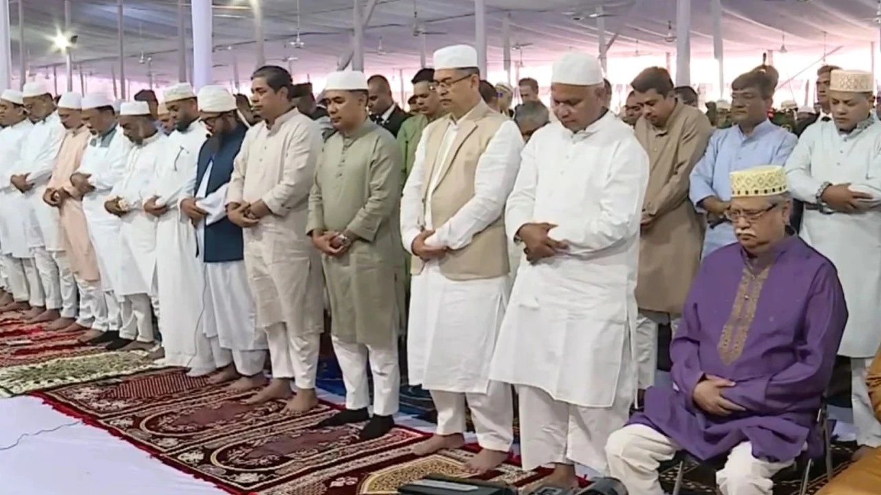 জাতীয় ঈদগাহে ঈদুল আজহার প্রধান জামাত অনুষ্ঠিত