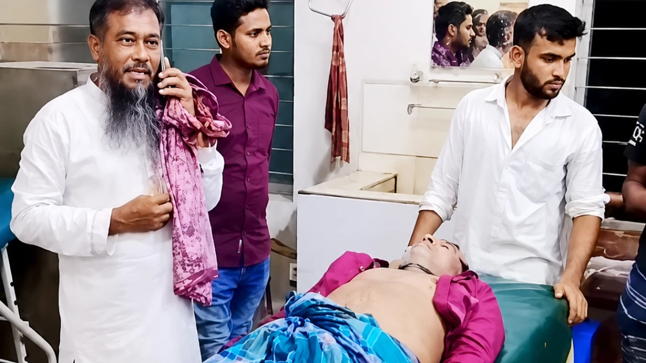 নোয়াখালীতে জুয়া ও মাদককে কেন্দ্র করে সংঘর্ষ, ব্যবসায়ীর মৃত্যুর অভিযোগ